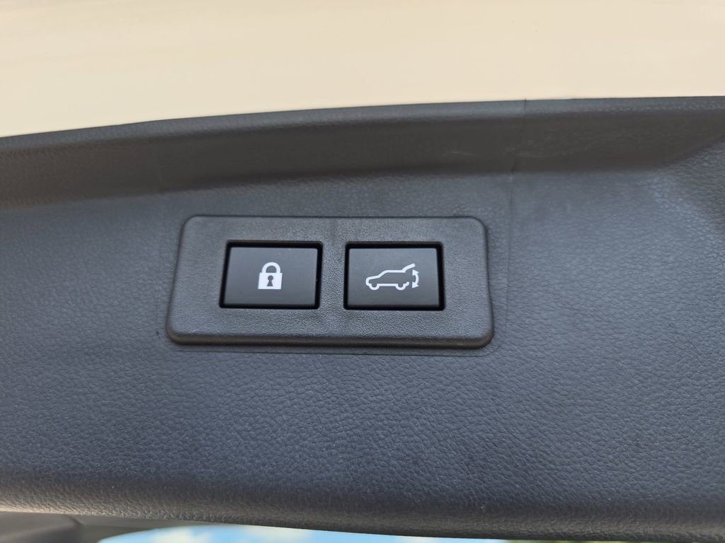 Certified 2025 Subaru Outback Onyx Edition AWD/4WD image 33