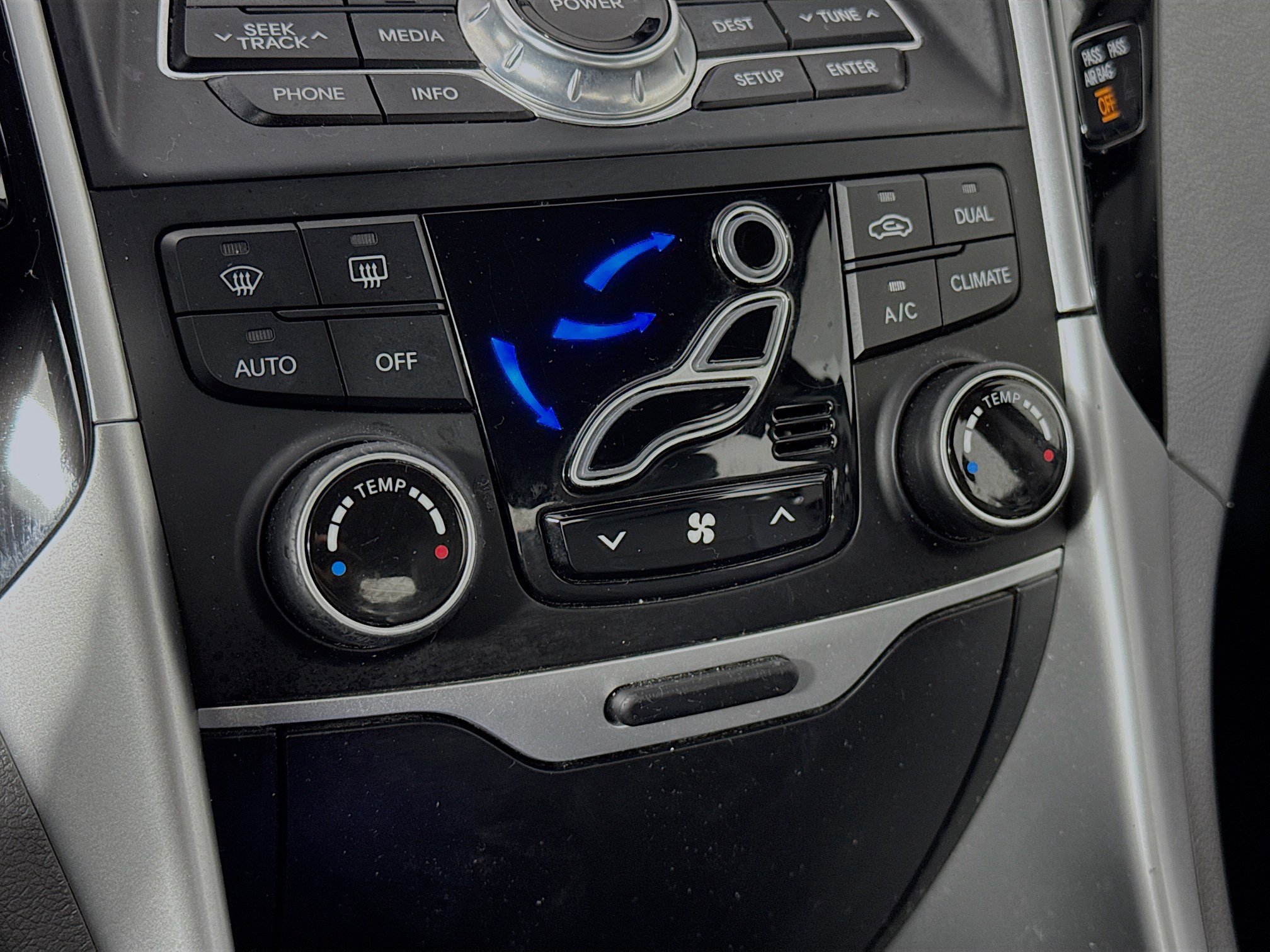 Used 2013 Hyundai Sonata Limited w/ Premium Pkg image 16