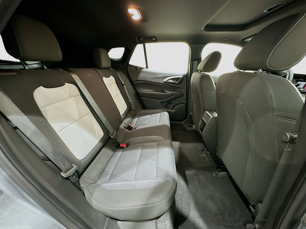 Certified 2026 Chevrolet Trax RS w/ Sunroof Package FWD image 29