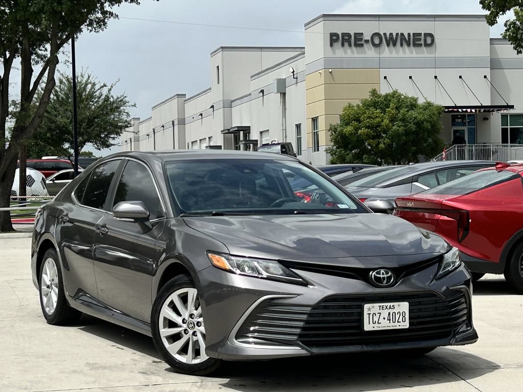 Used 2023 Toyota Camry LE w/ Convenience Package FWD image 2