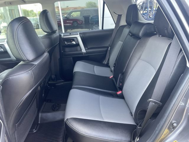 Used 2022 Toyota 4Runner SR5 Premium w/ Moonroof Package AWD/4WD image 30