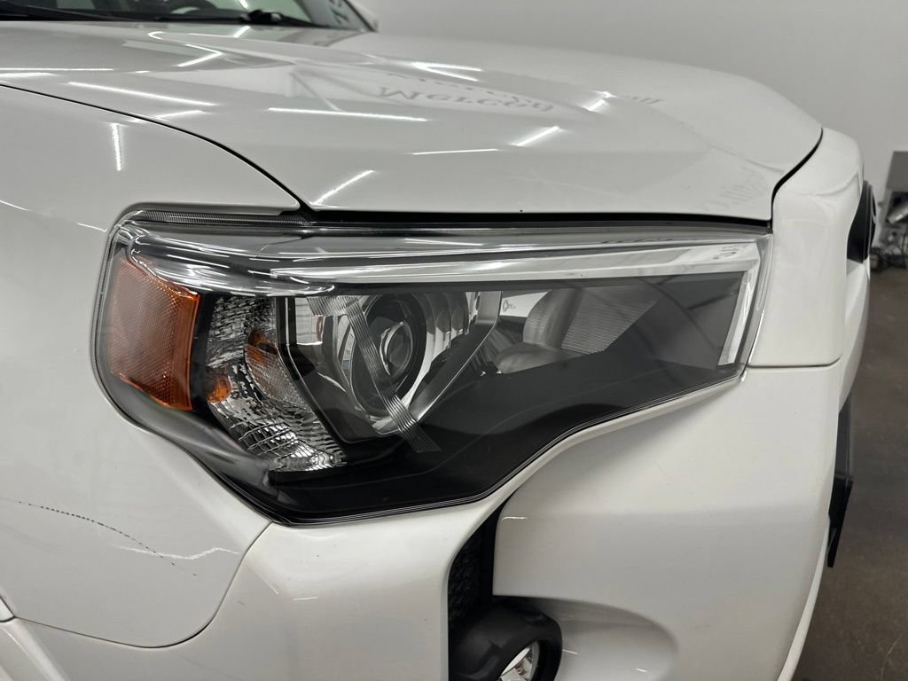 Used 2022 Toyota 4Runner Trail Special Edition AWD/4WD image 10