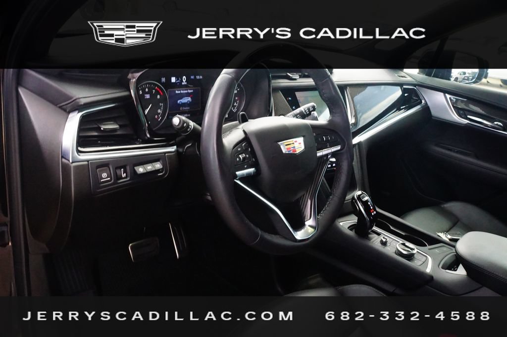 Used 2024 Cadillac XT6 Sport w/ Technology Package AWD/4WD image 22