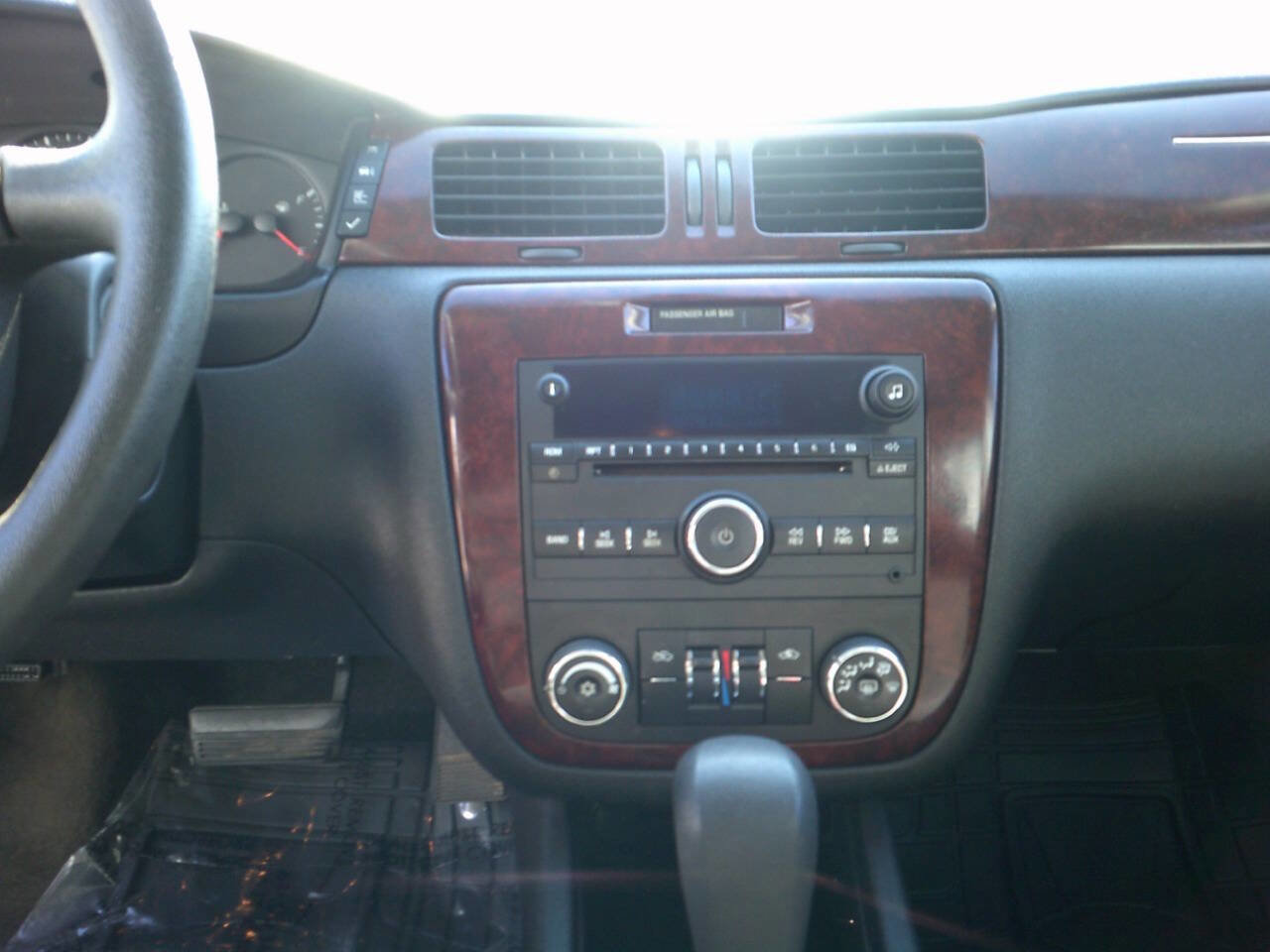 Used 2010 Chevrolet Impala LS FWD image 18