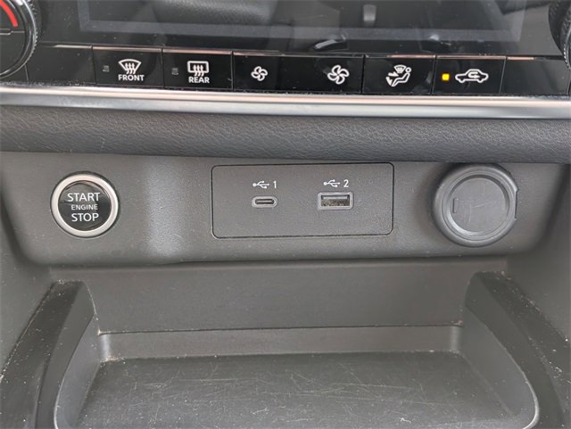 Used 2023 Nissan Rogue SV image 19