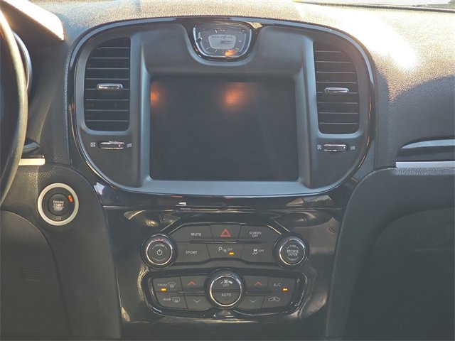 Used 2021 Chrysler 300 S image 11