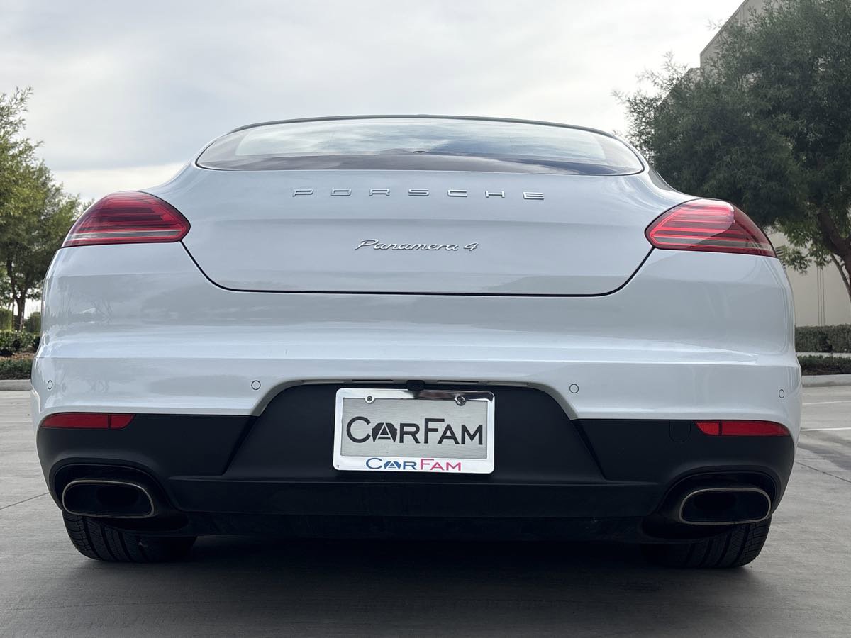 Used 2016 Porsche Panamera 4 Edition image 10