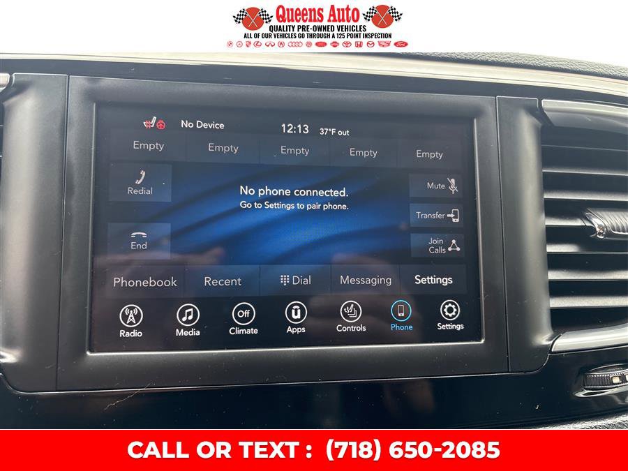 Used 2019 Chrysler Pacifica Touring-L image 37