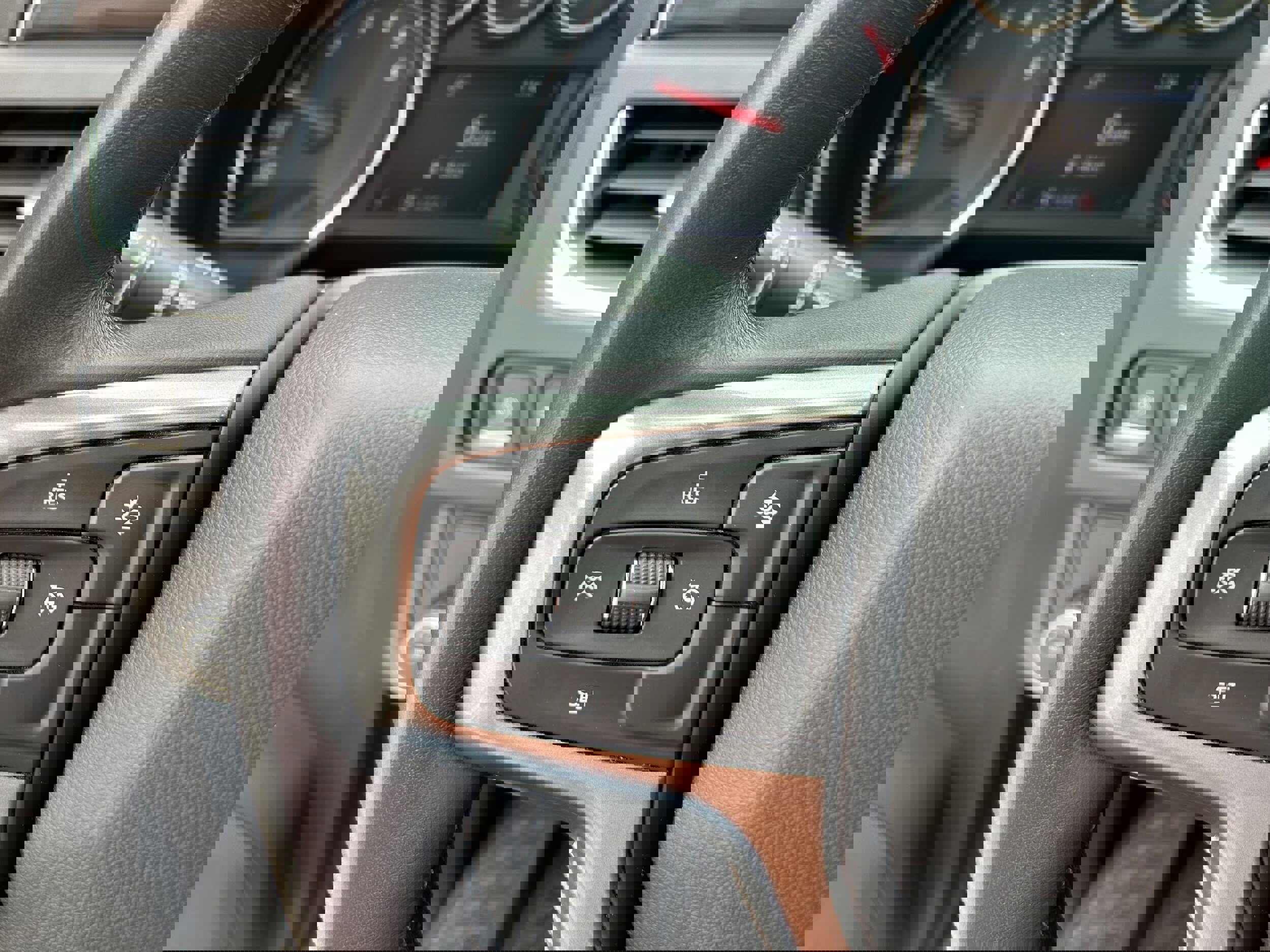 Used 2021 Chevrolet Tahoe LT image 22