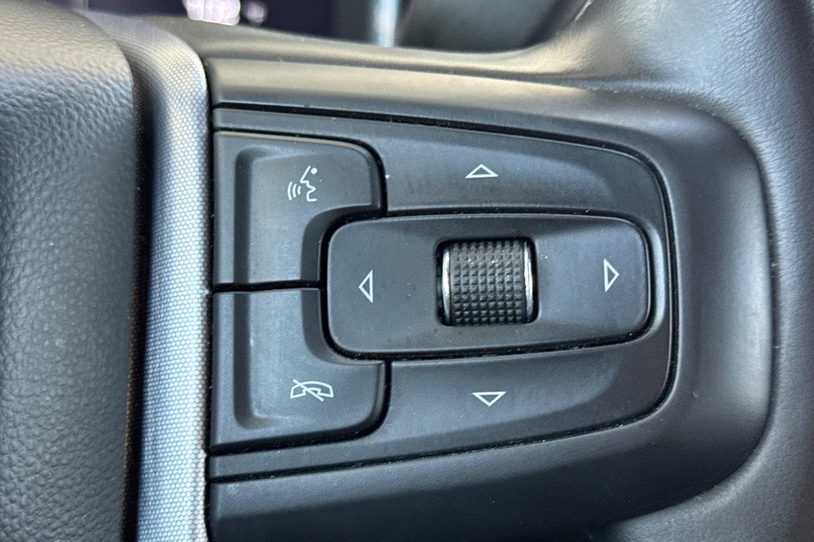 Certified 2025 GMC Sierra 1500 SLT AWD/4WD image 27