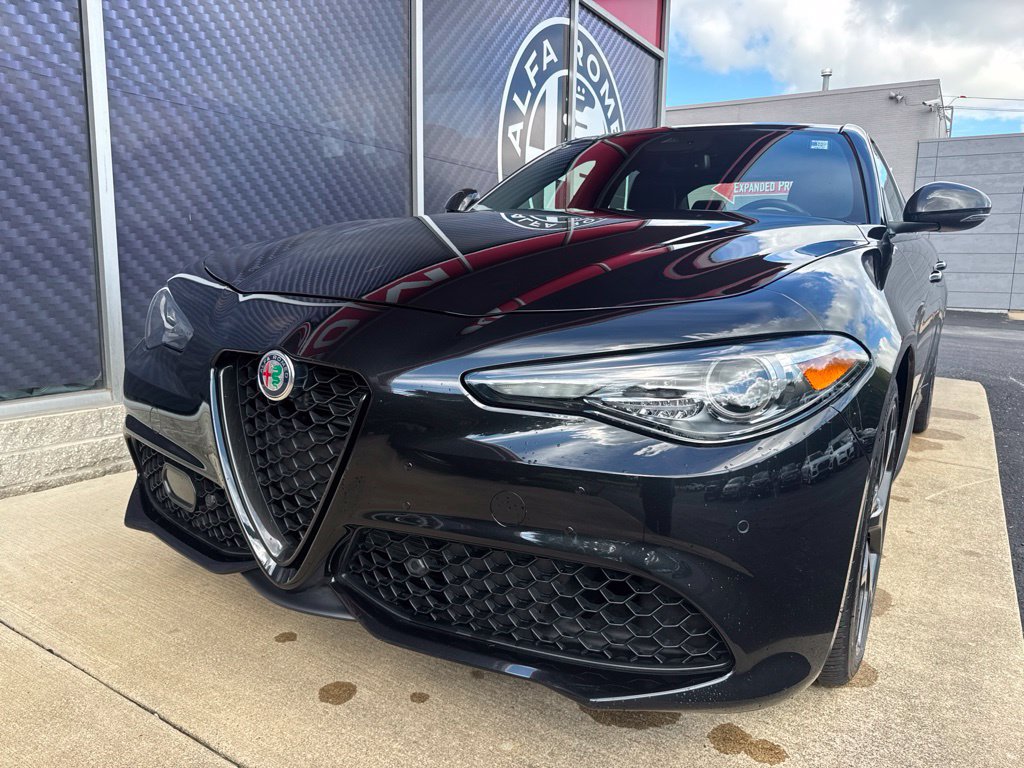 Used 2020 Alfa Romeo Giulia Ti Sport AWD/4WD image 18