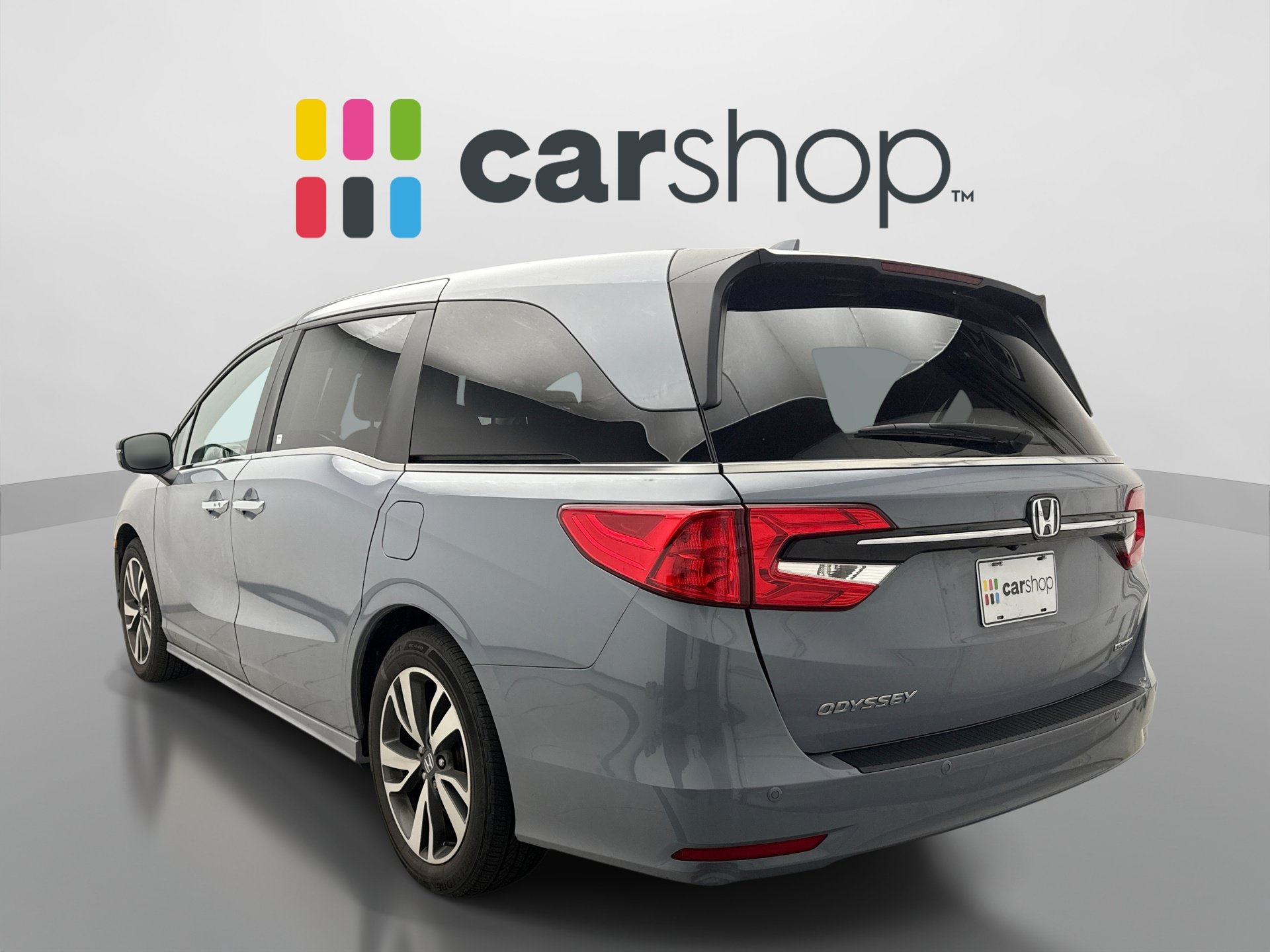 Used 2024 Honda Odyssey Touring image 3