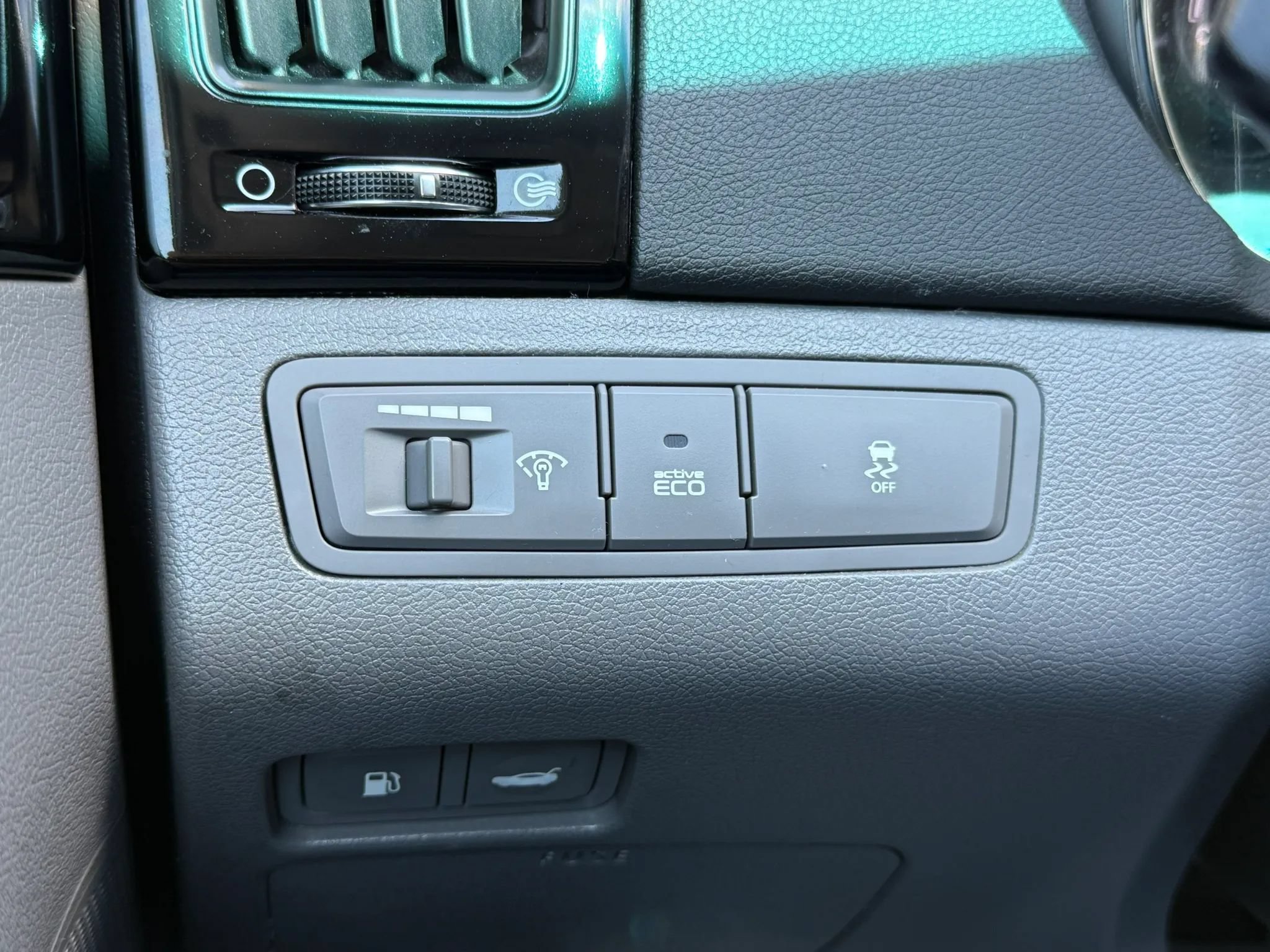 Used 2012 Hyundai Sonata Limited FWD image 35