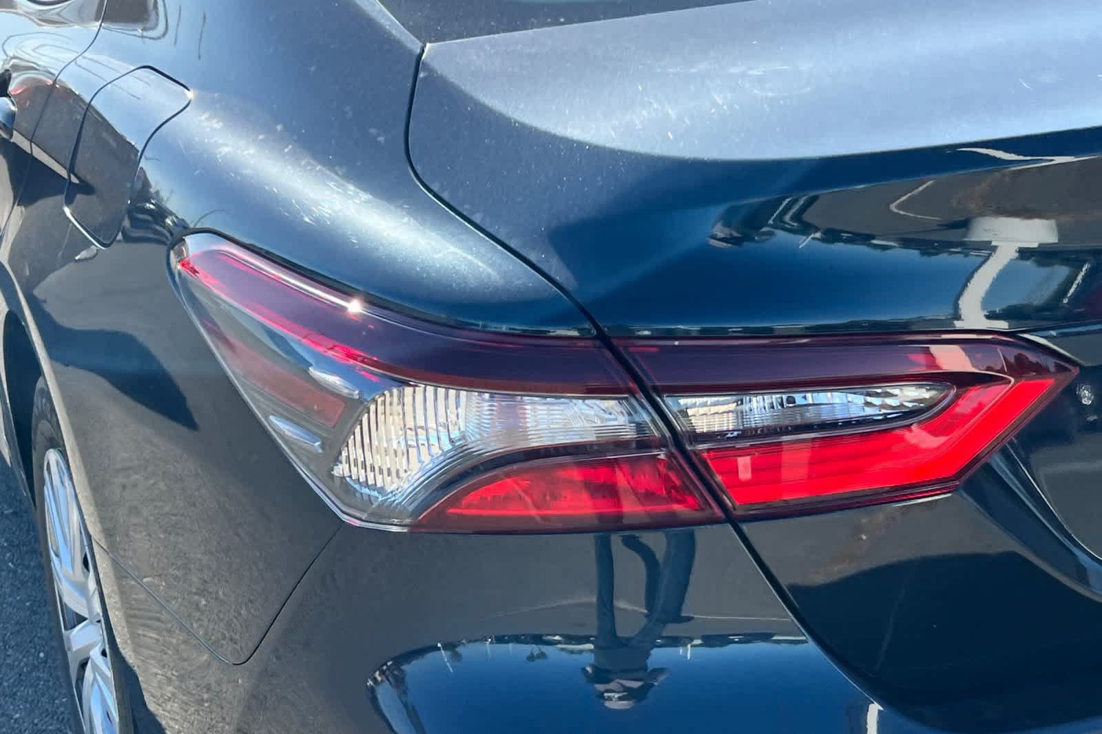 Used 2021 Toyota Camry LE FWD image 20