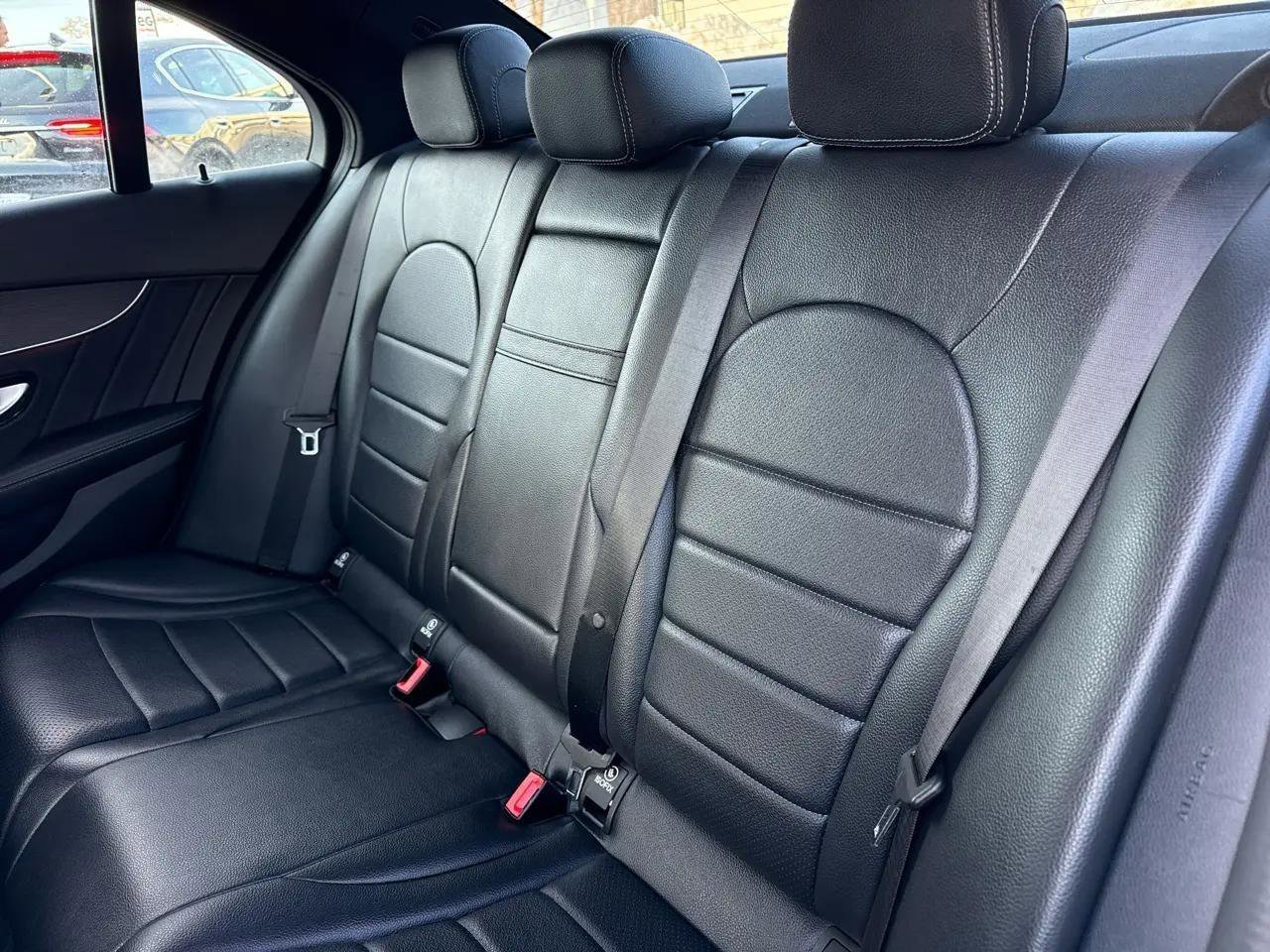 Used 2021 Mercedes-Benz C 300 4MATIC Sedan image 29