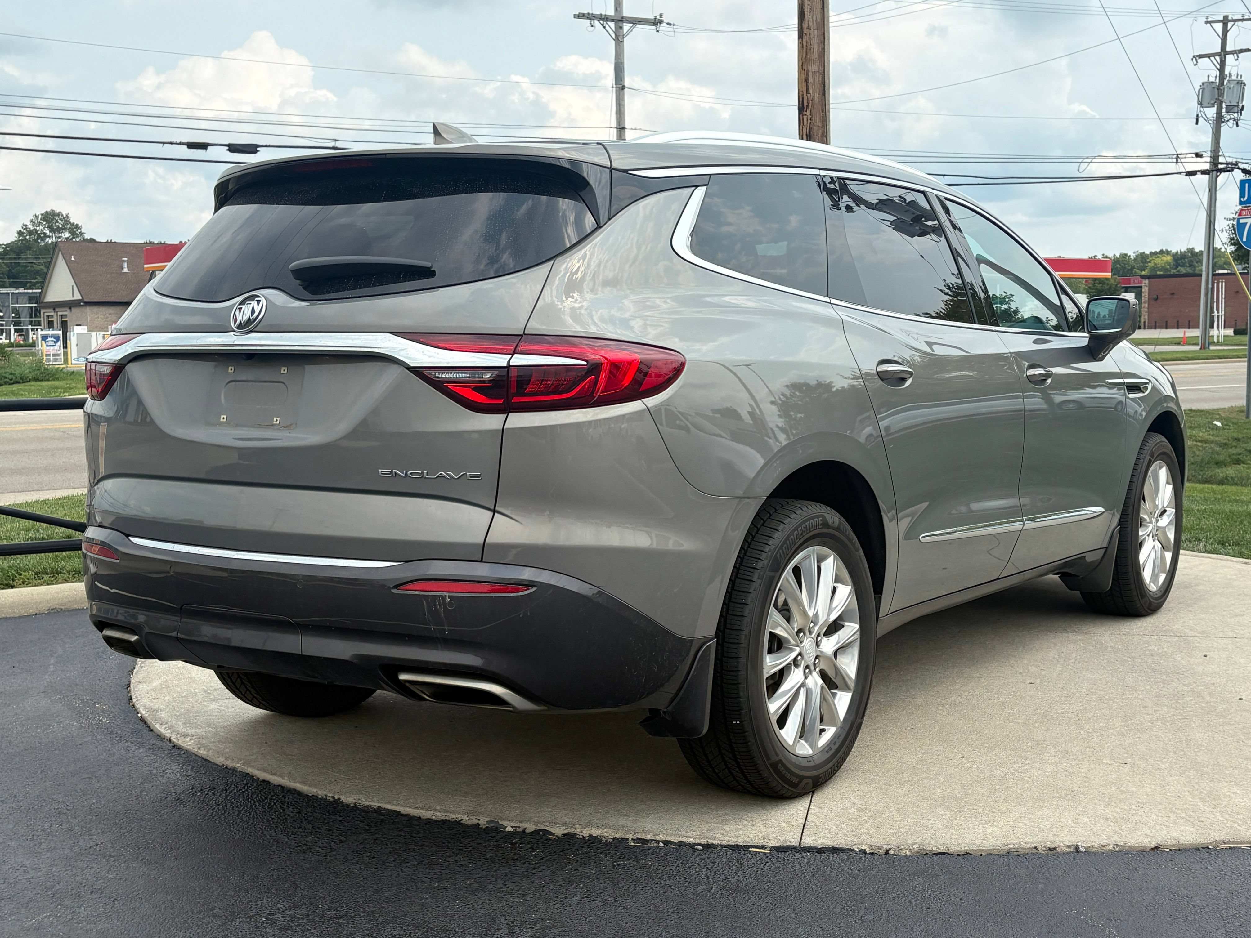 Used 2019 Buick Enclave Premium w/ Experience Buick Package FWD image 7