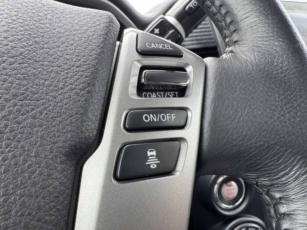 Used 2023 Nissan Titan SV w/ SV Utility Package image 15