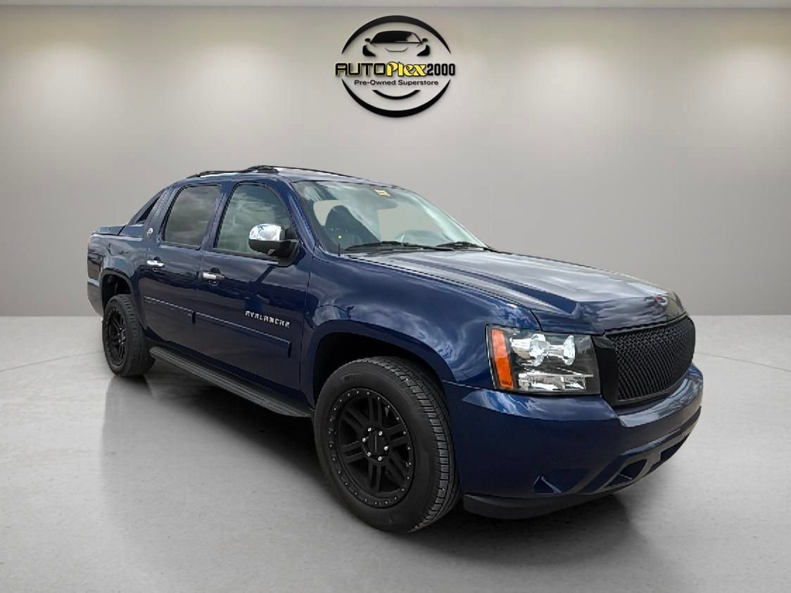 Used 2013 Chevrolet Avalanche LT w/ All-Star Edition AWD/4WD video 1