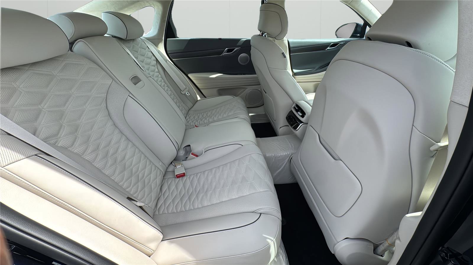 New 2026 Genesis G80 3.5T Sport Prestige AWD/4WD image 13