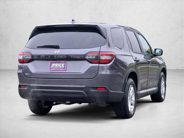 Certified 2024 Honda Pilot LX image 5