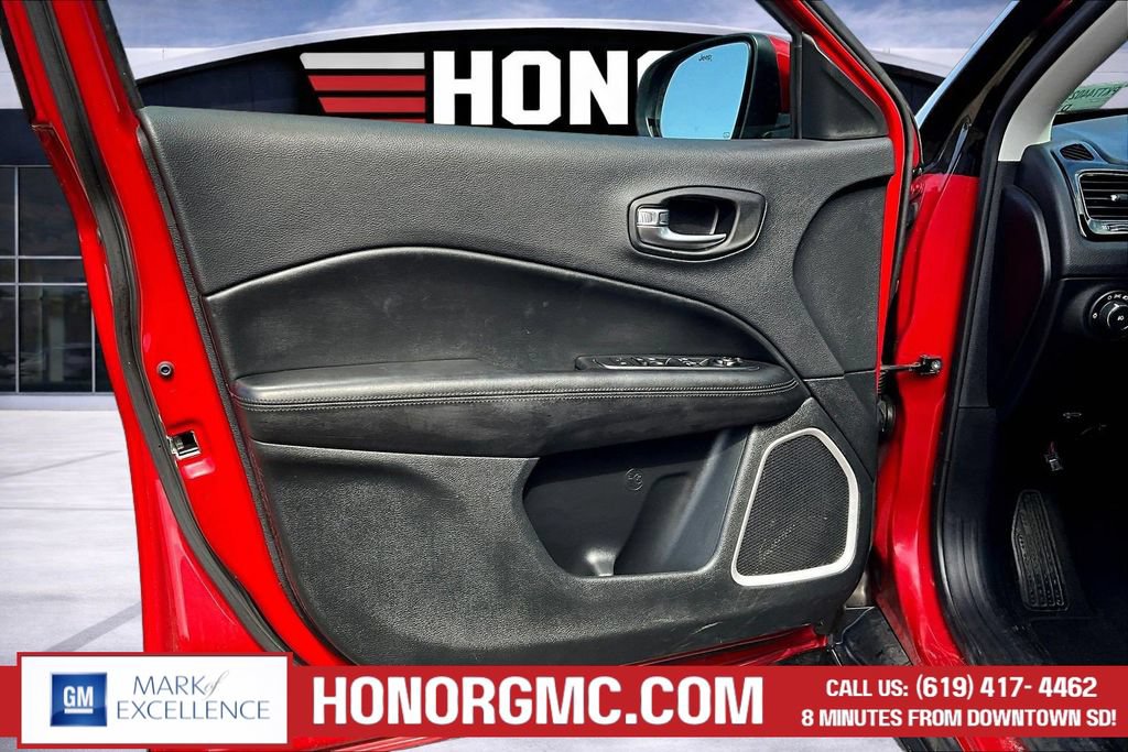 Used 2019 Jeep Compass Latitude FWD image 20