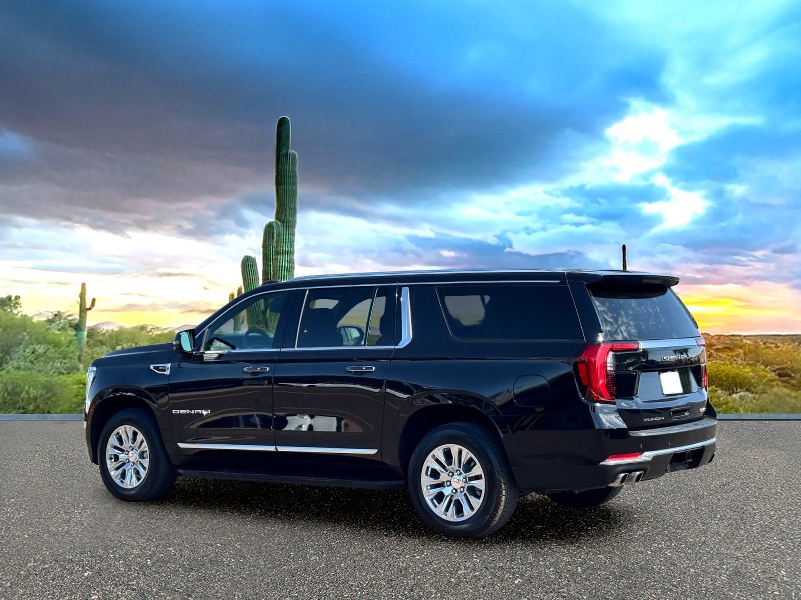 Used 2025 GMC Yukon XL Denali AWD/4WD image 4