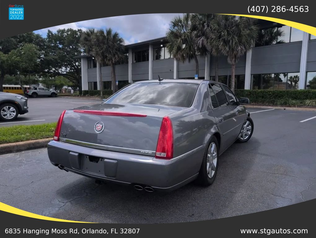 Used 2007 Cadillac DTS w/ Trunk Convenience Package image 5