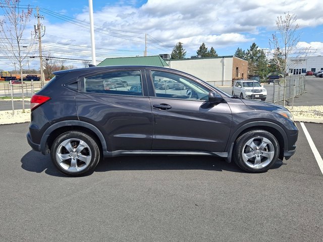 Used 2017 Honda HR-V LX image 7