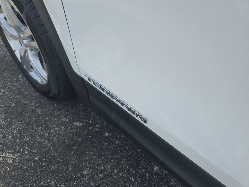 Used 2021 GMC Terrain SLE image 12
