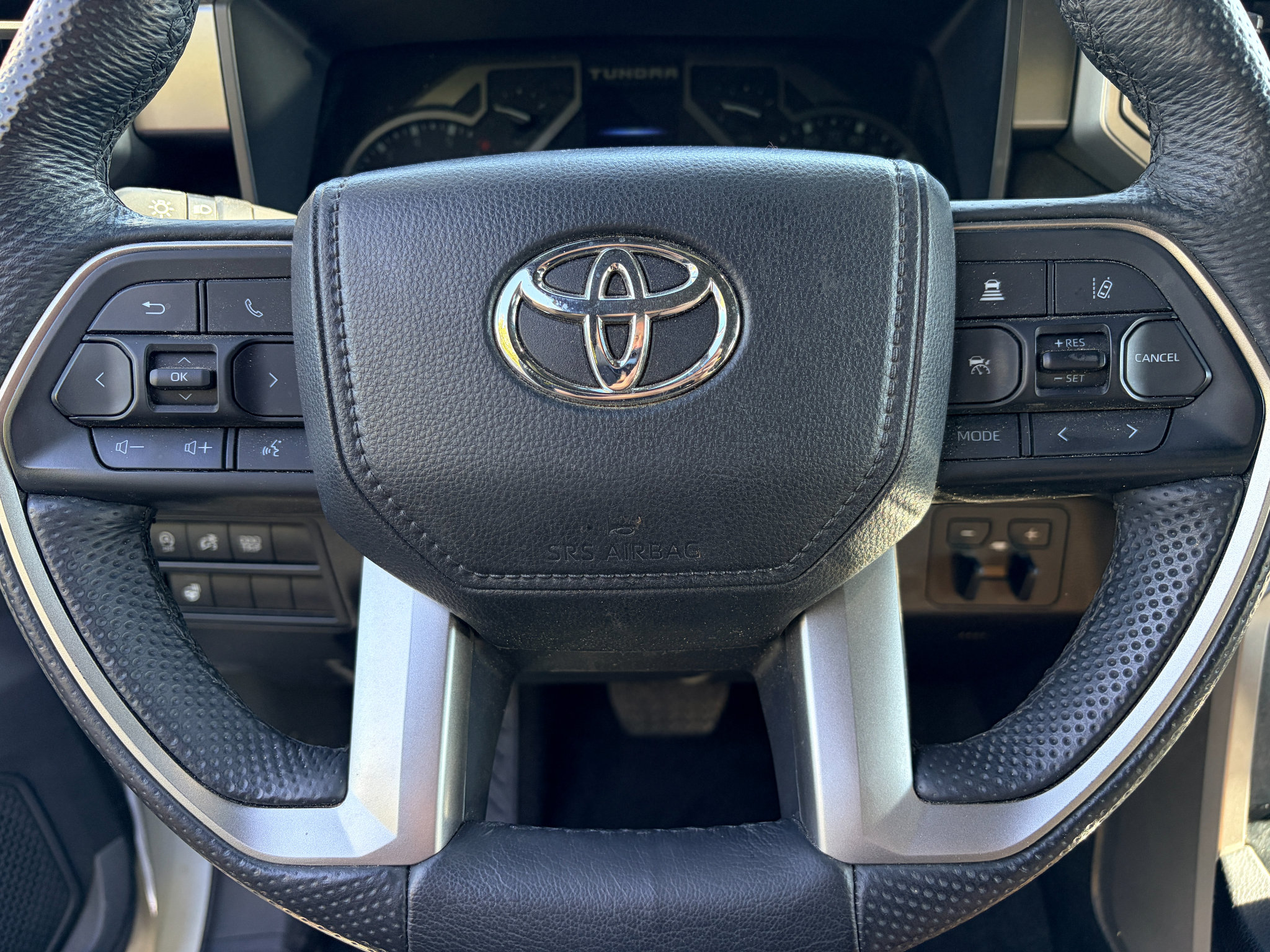 Used 2025 Toyota Tundra SR5 w/ SR5 Premium Package AWD/4WD image 9