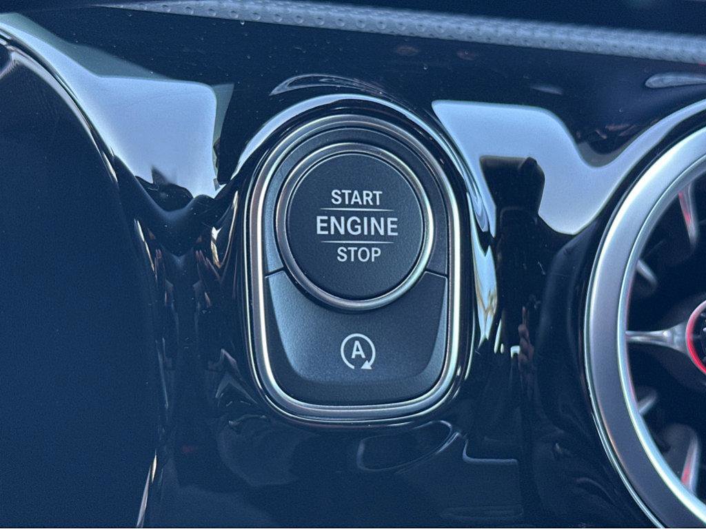 Used 2025 Mercedes-Benz CLA 35 AMG 4MATIC image 24