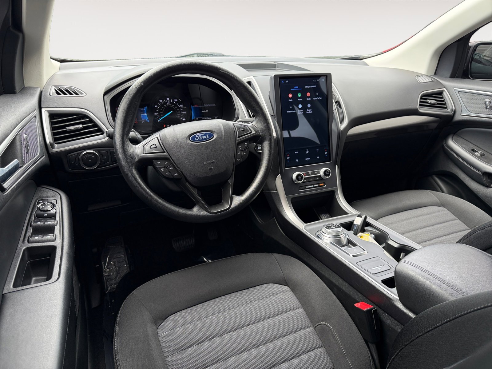 Certified 2023 Ford Edge SE w/ Black Appearance Package AWD/4WD image 15