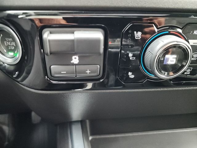 Used 2026 Chevrolet Silverado 1500 LTZ w/ LTZ Premium Package image 27