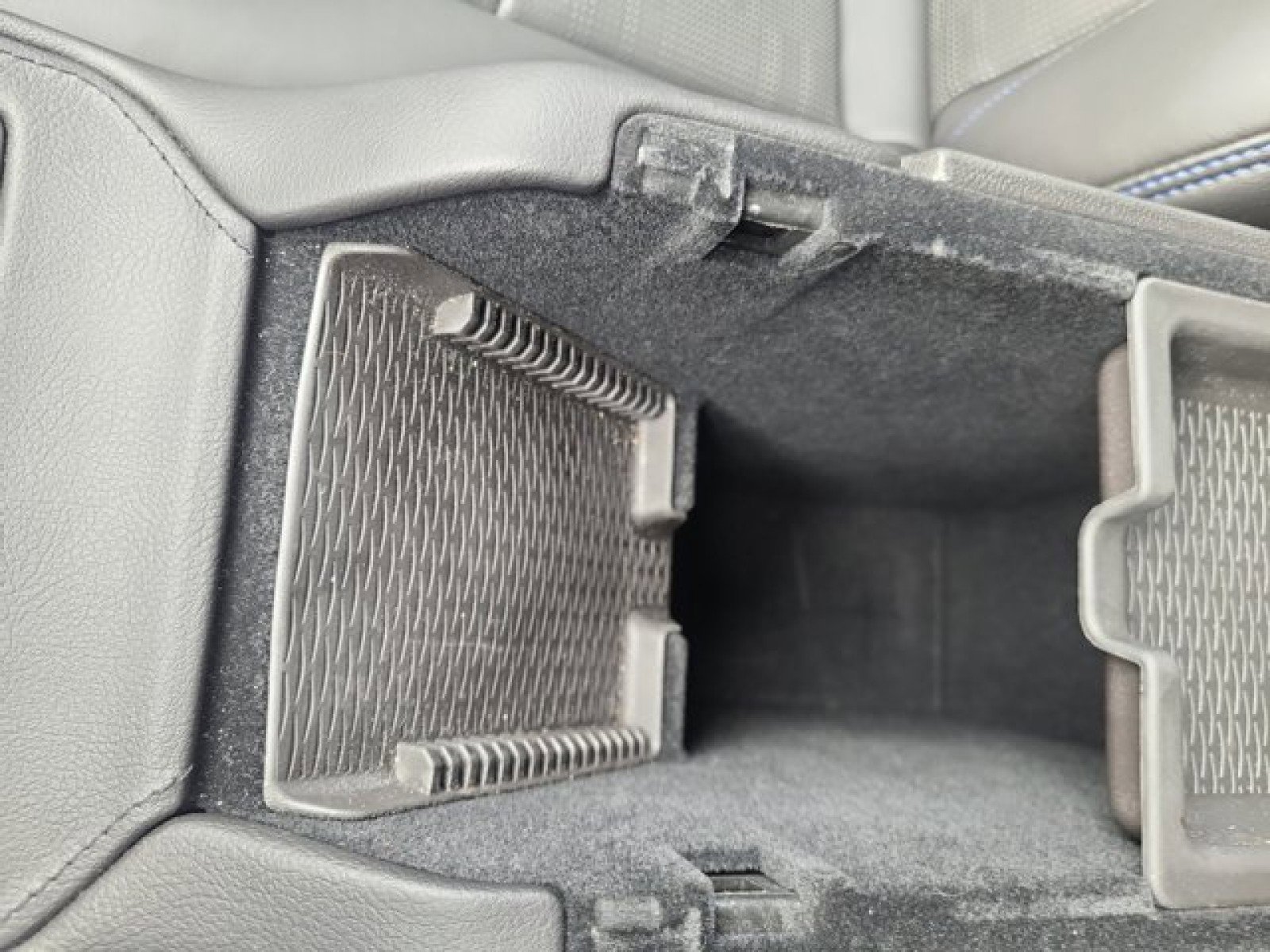 Used 2024 Cadillac XT4 Sport image 35