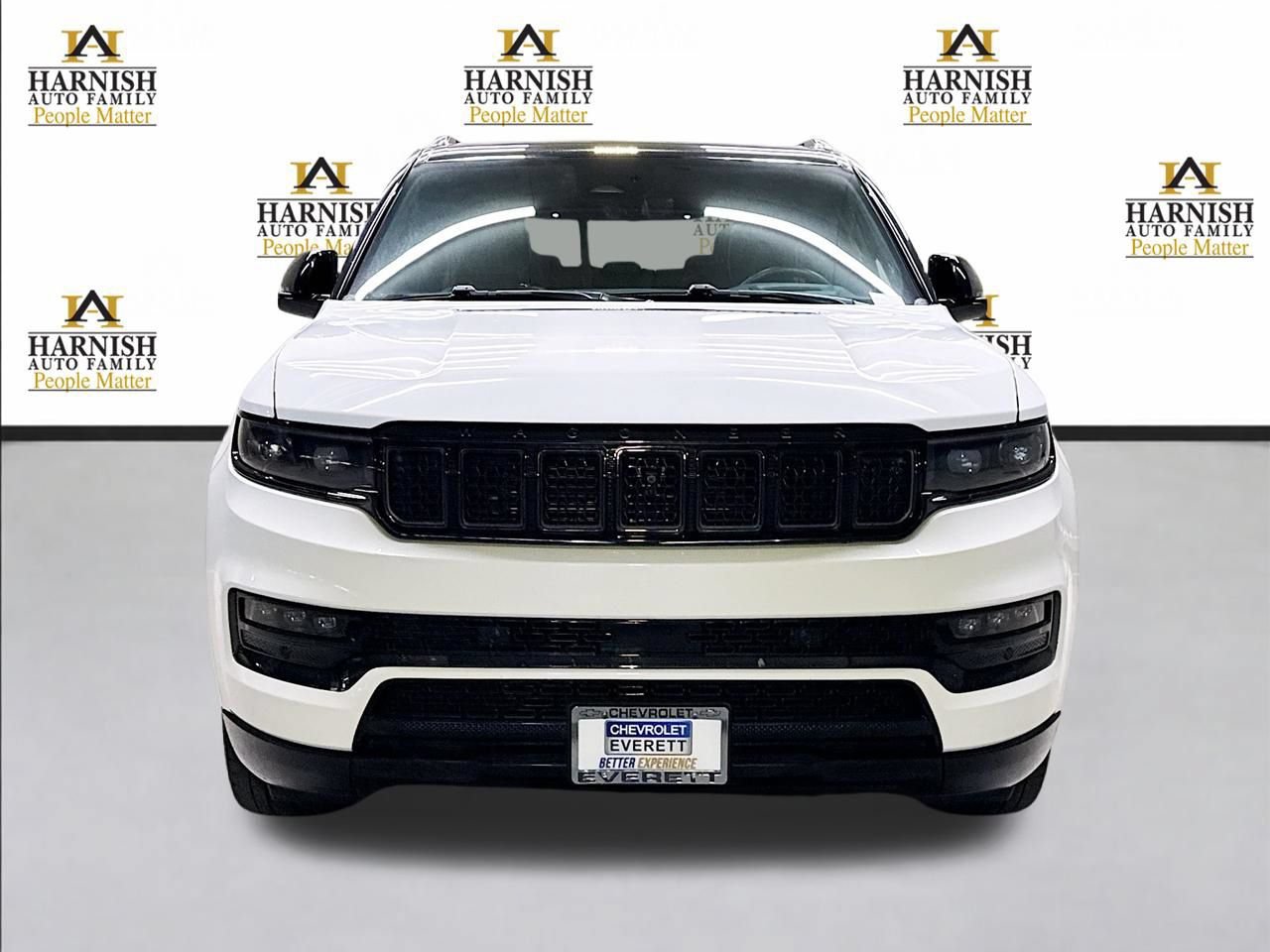 Used 2024 Jeep Grand Wagoneer L Series II w/ Quick Order Packagew 28T AWD/4WD image 2