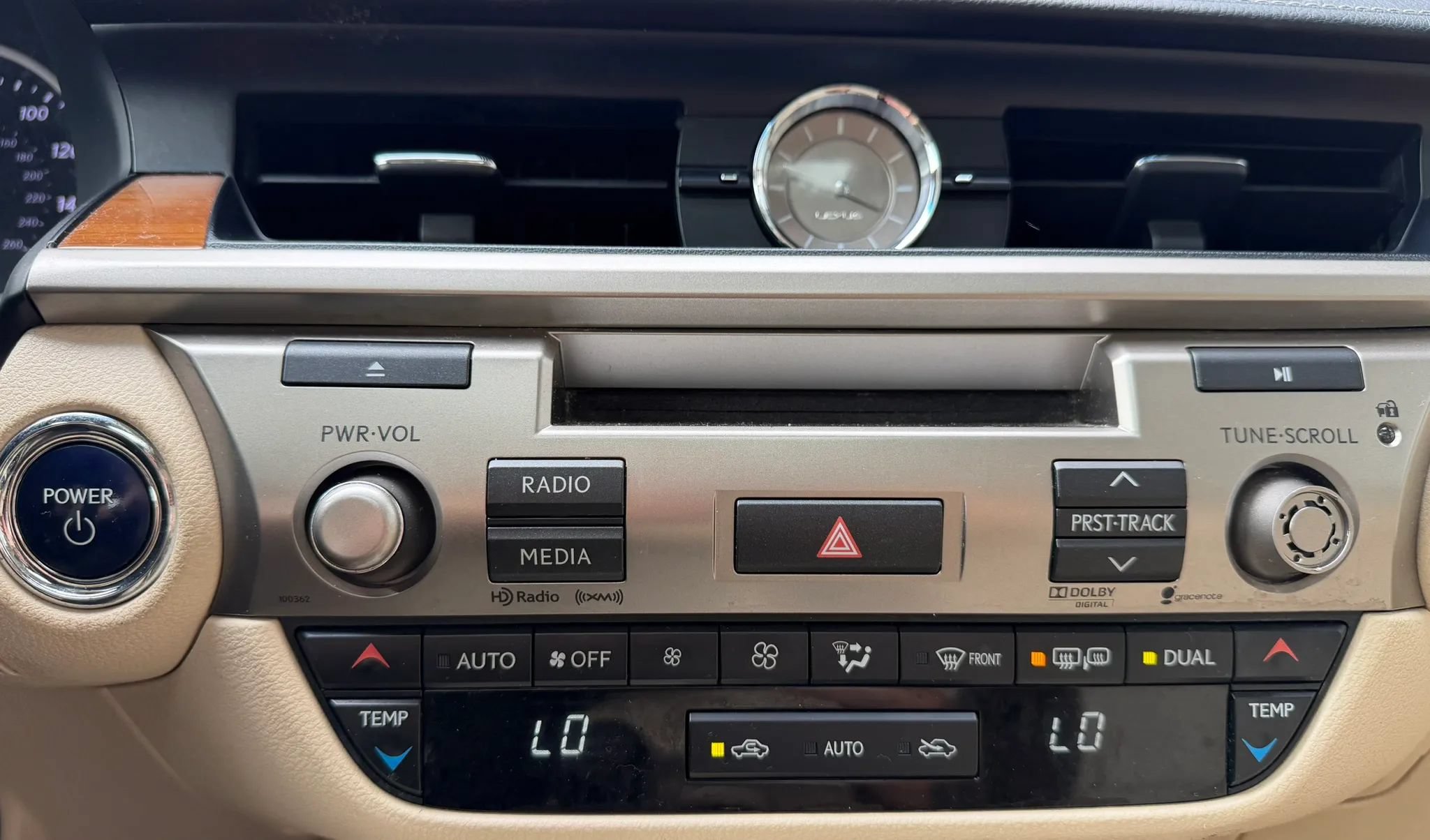 Used 2014 Lexus ES 300h w/ Luxury Package w/Bamboo Trim FWD image 20