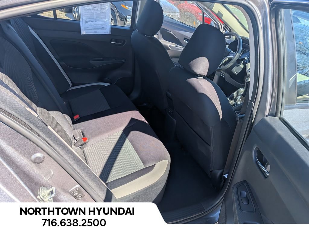 Used 2021 Nissan Versa SV image 31