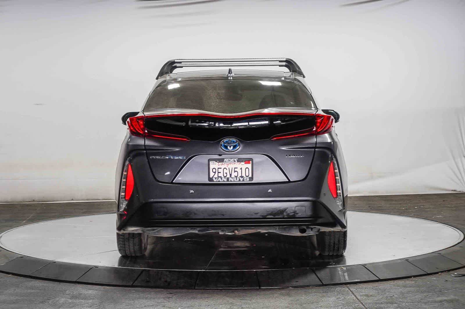 Used 2022 Toyota Prius Prime Limited FWD image 3