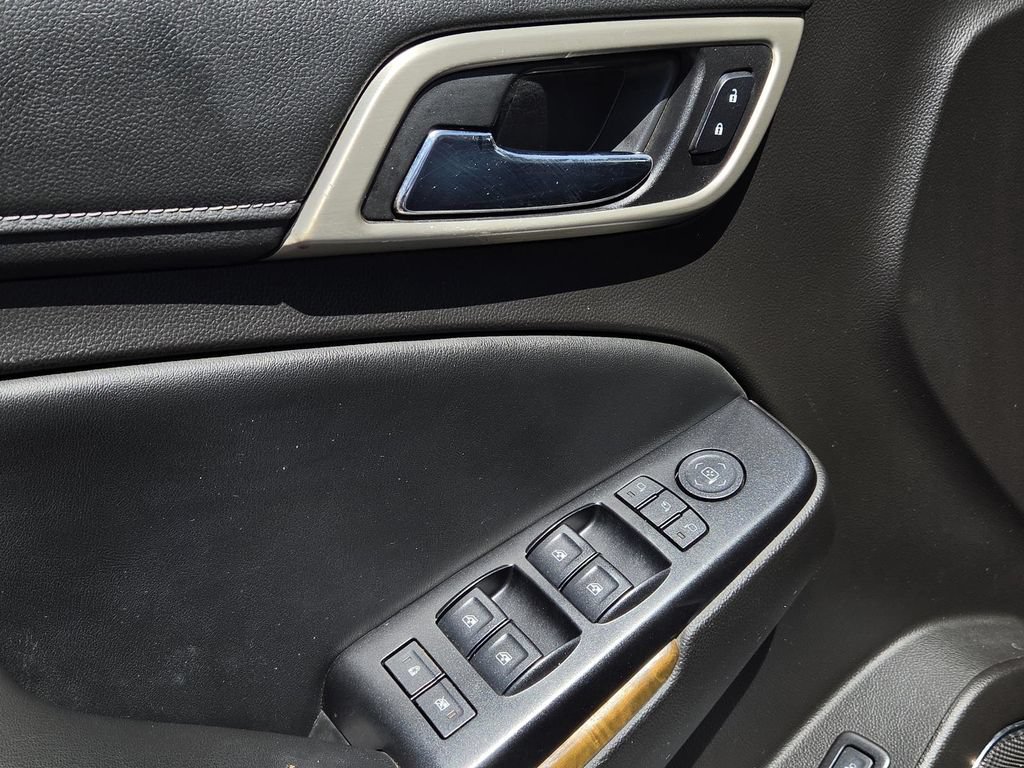 Used 2017 GMC Yukon XL Denali RWD image 12