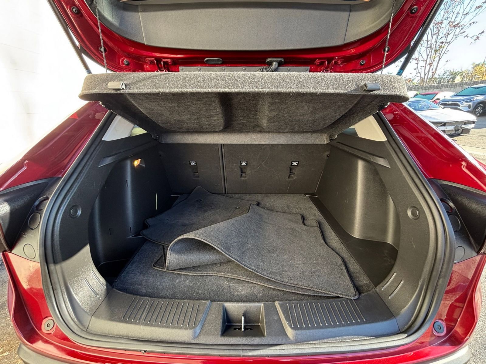 Used 2025 Chevrolet Trax LT image 31