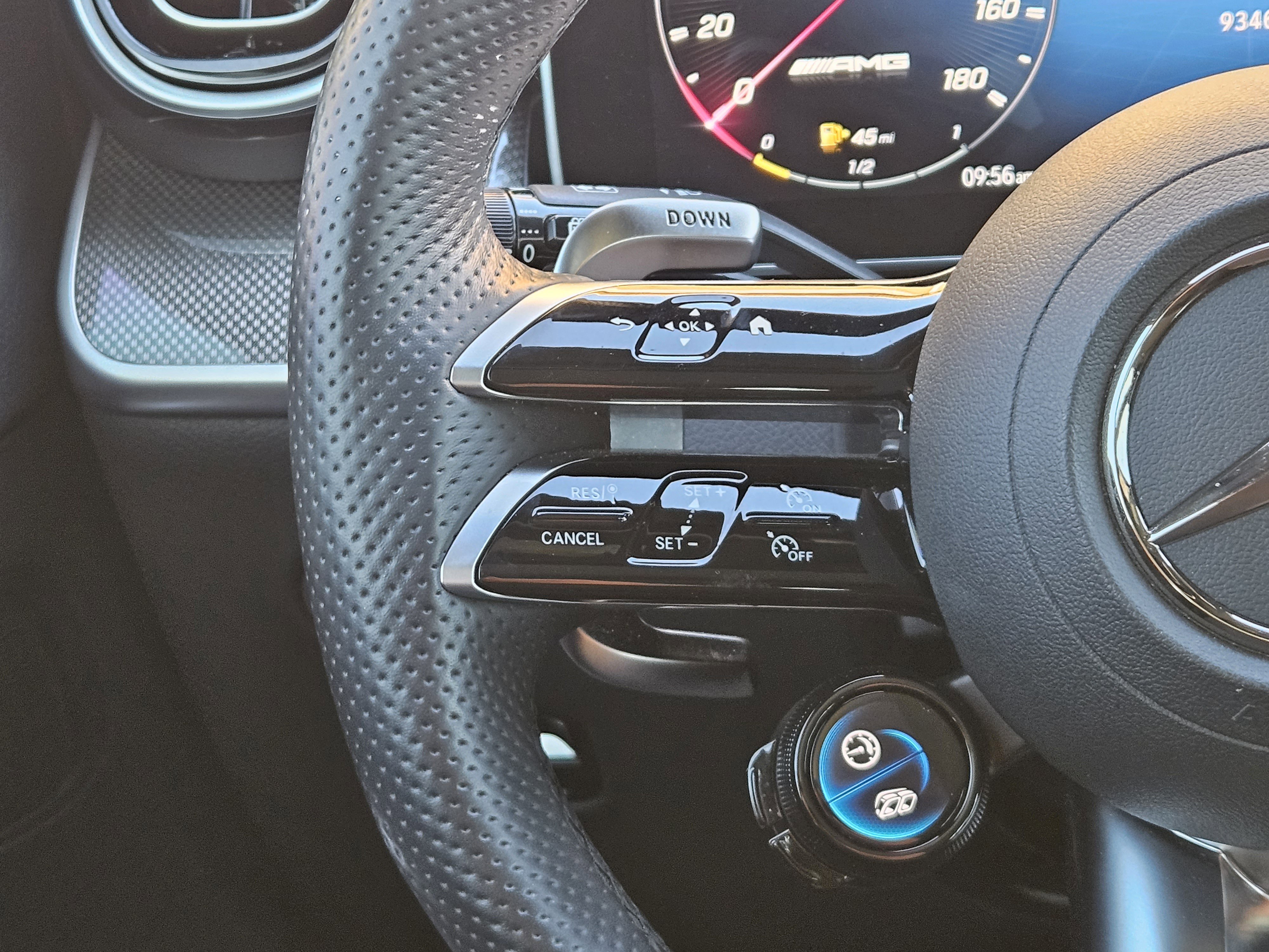 Used 2025 Mercedes-Benz GLC 43 AMG 4MATIC image 27