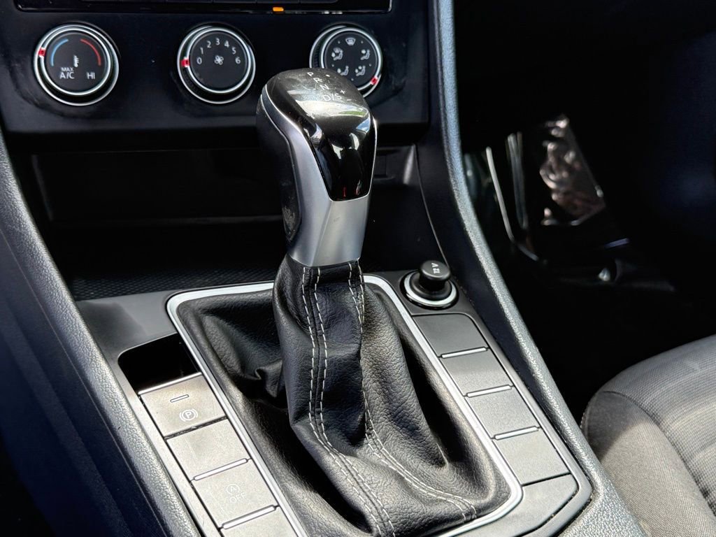 Used 2024 Volkswagen Jetta S image 19