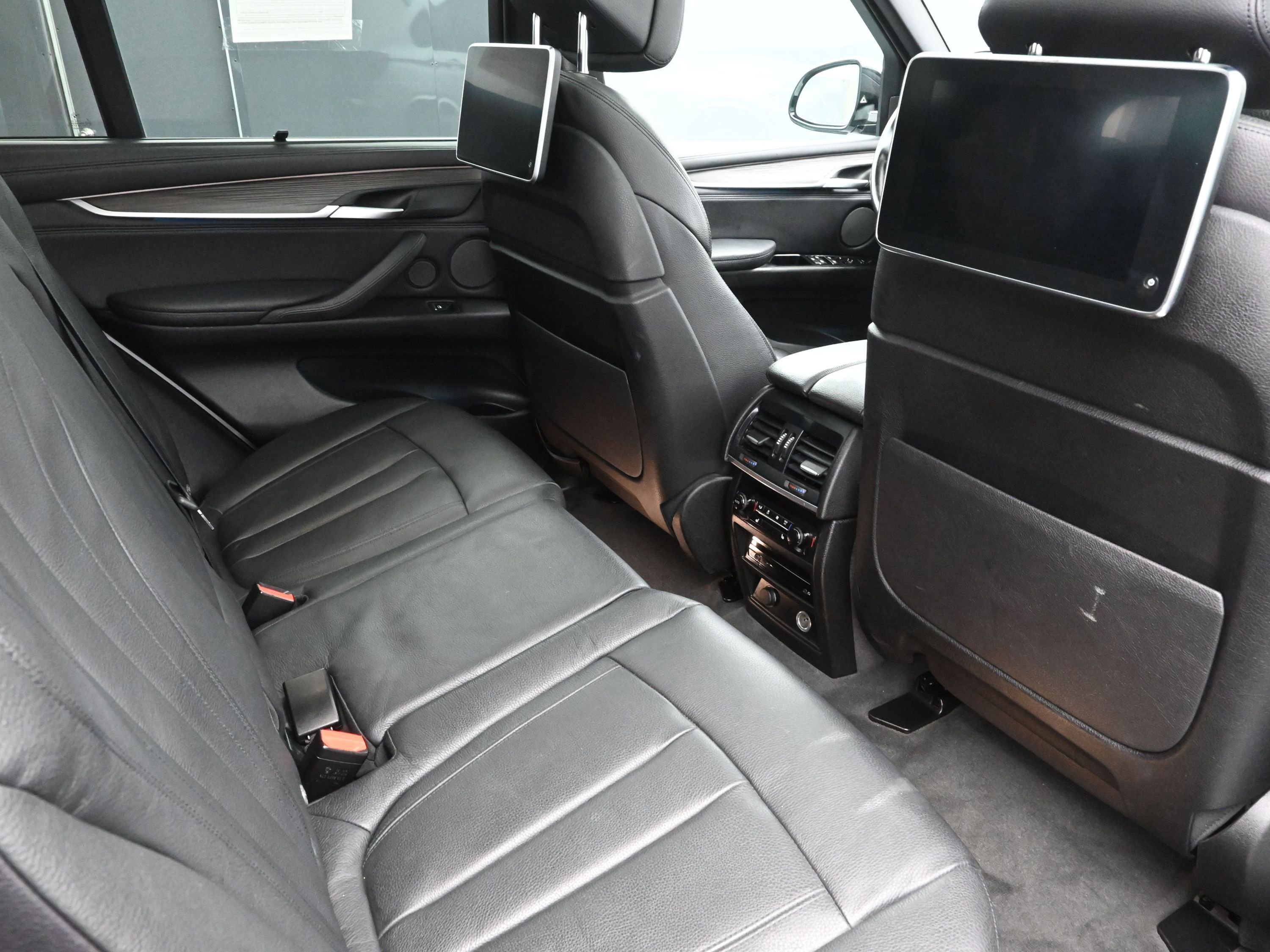 Used 2017 BMW X5 xDrive50i image 24