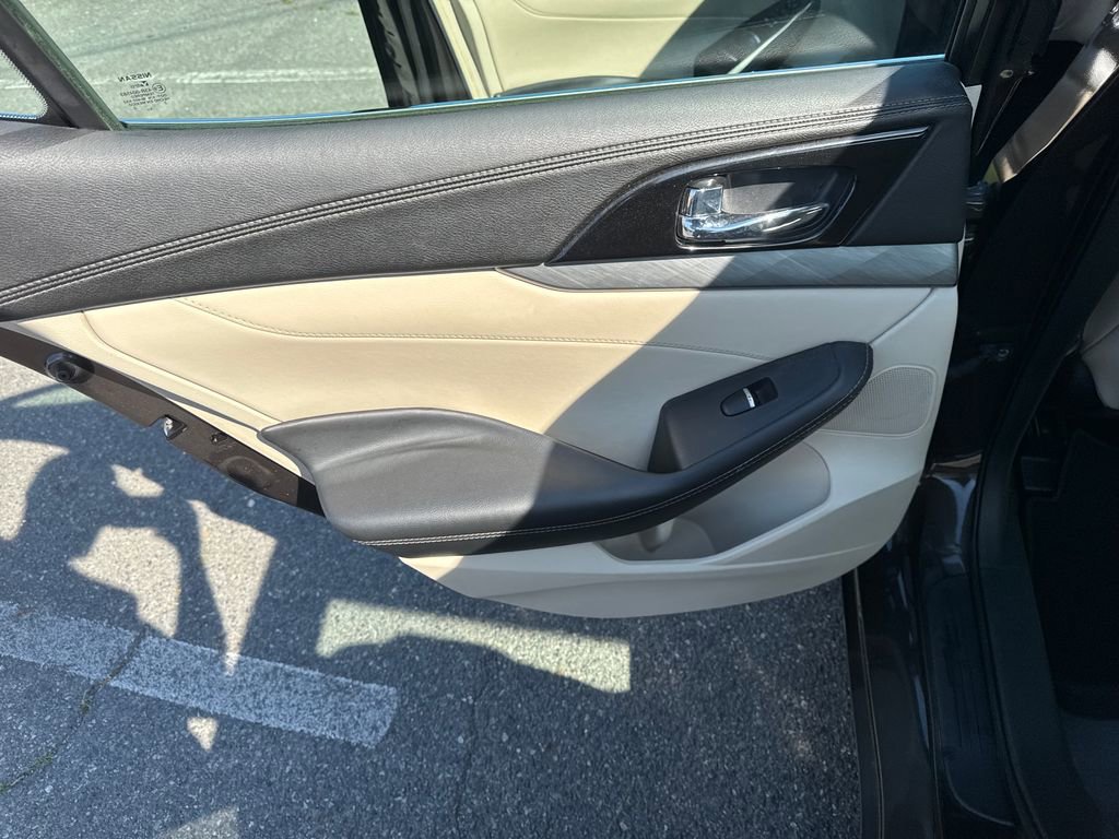 Used 2016 Nissan Maxima 3.5 SV FWD image 33