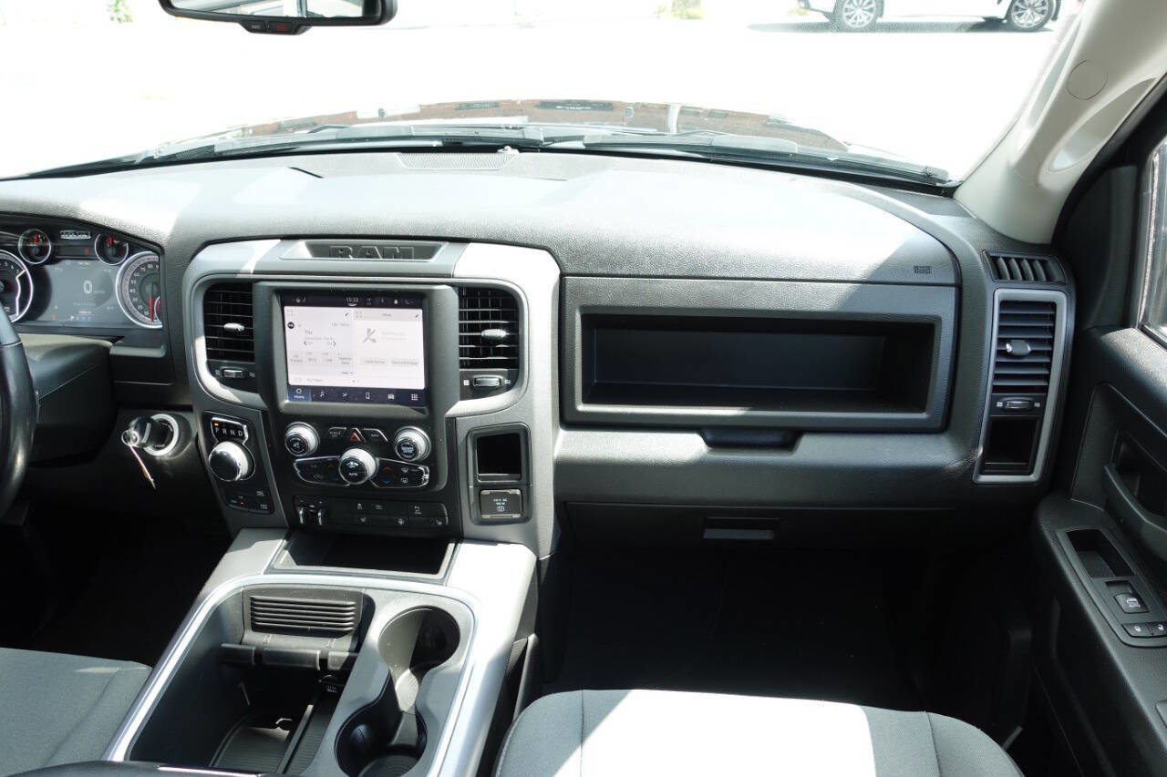 Used 2022 RAM 1500 Express w/ Wheel & Sound Group AWD/4WD image 38