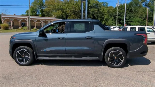 New 2026 Chevrolet Silverado EV LT w/ Premium Package image 5