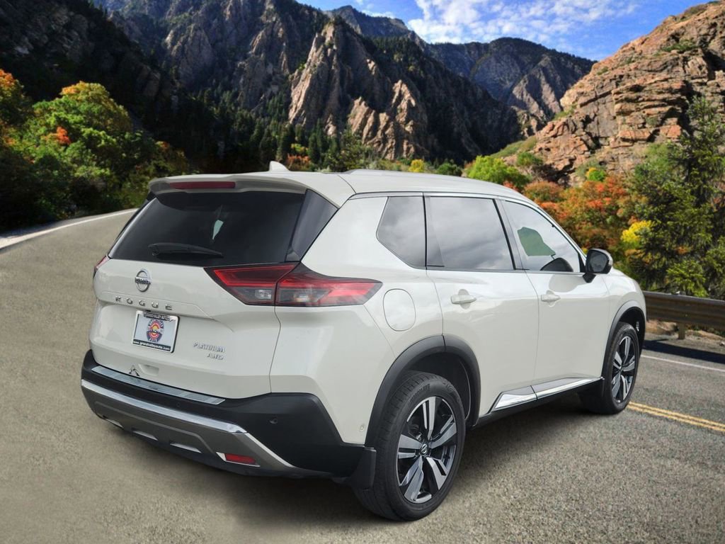 Used 2021 Nissan Rogue Platinum AWD/4WD image 3