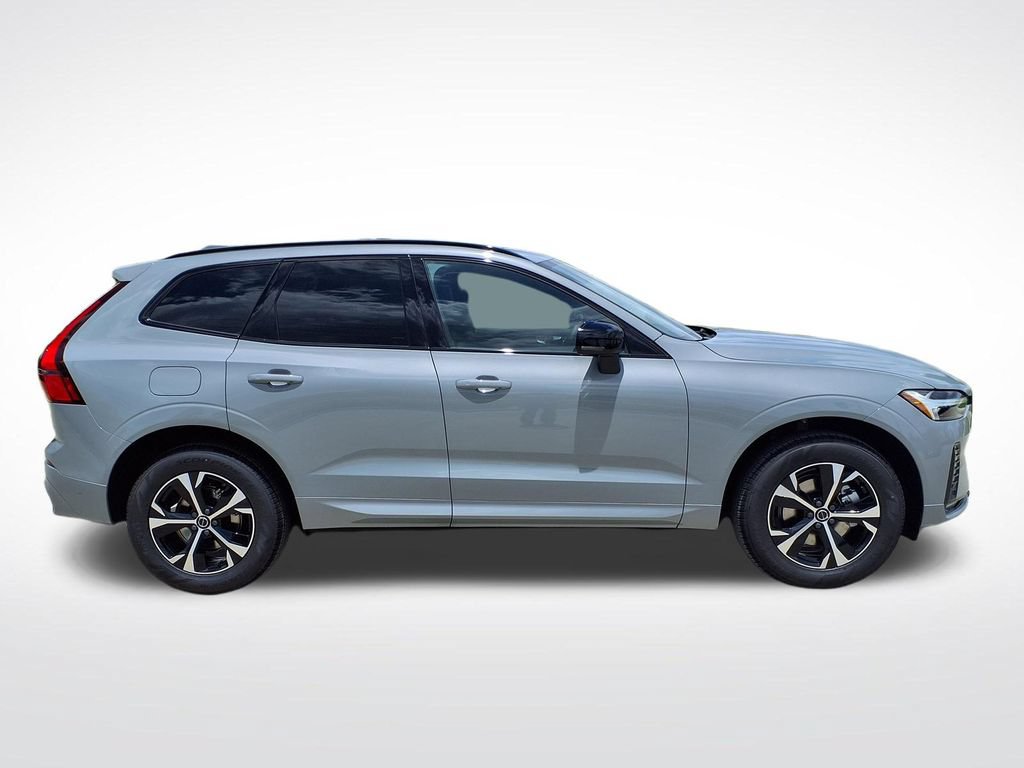 New 2026 Volvo XC60 B5 Core AWD/4WD image 8
