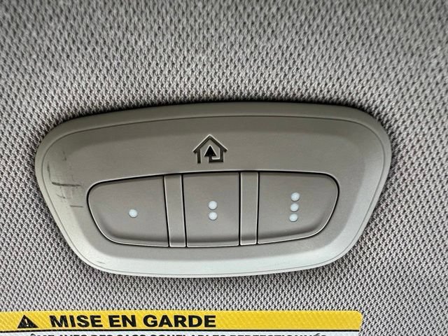 Used 2019 Chrysler Pacifica Touring-L FWD image 19