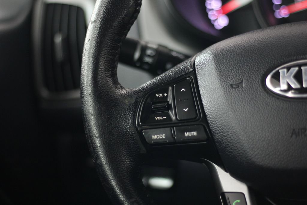 Used 2013 Kia Rio EX w/ Convenience Pkg FWD image 12
